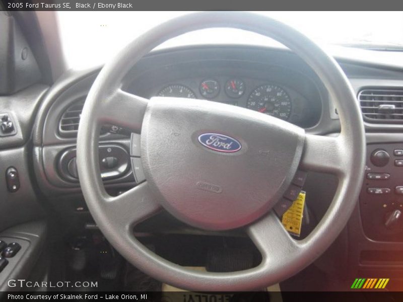 Black / Ebony Black 2005 Ford Taurus SE