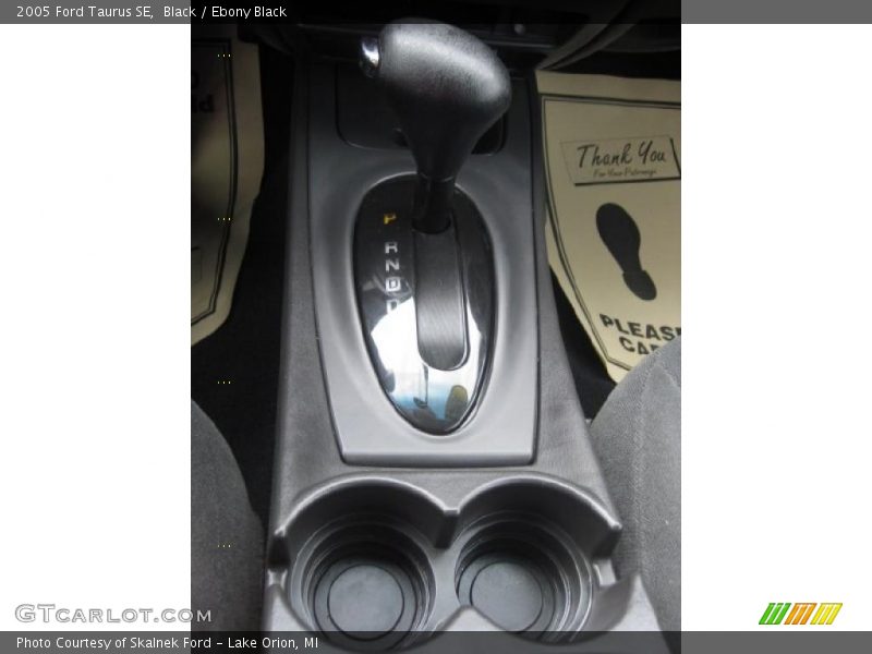 Black / Ebony Black 2005 Ford Taurus SE