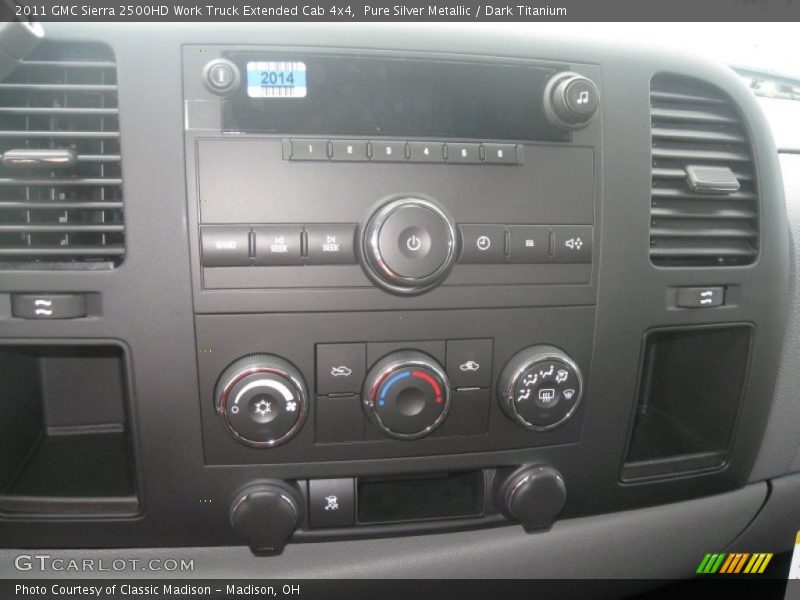 Controls of 2011 Sierra 2500HD Work Truck Extended Cab 4x4