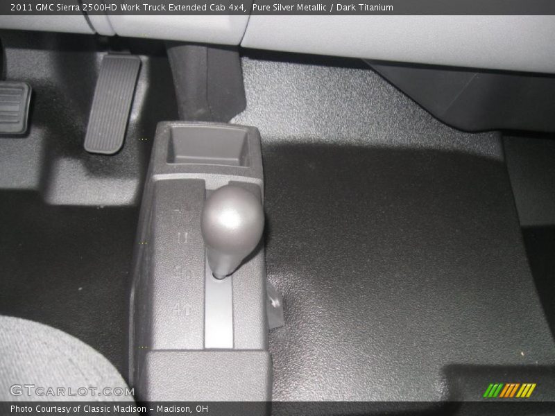 Controls of 2011 Sierra 2500HD Work Truck Extended Cab 4x4