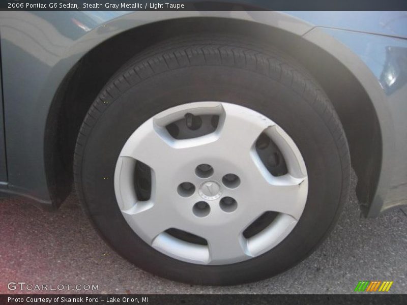 Stealth Gray Metallic / Light Taupe 2006 Pontiac G6 Sedan