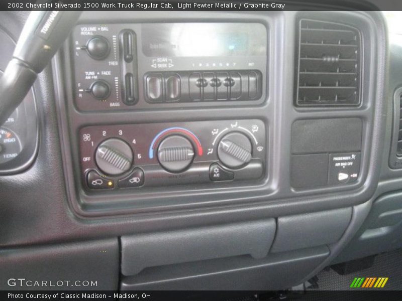 Controls of 2002 Silverado 1500 Work Truck Regular Cab