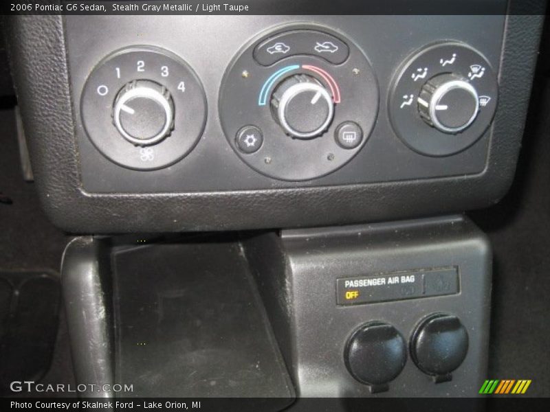 Stealth Gray Metallic / Light Taupe 2006 Pontiac G6 Sedan