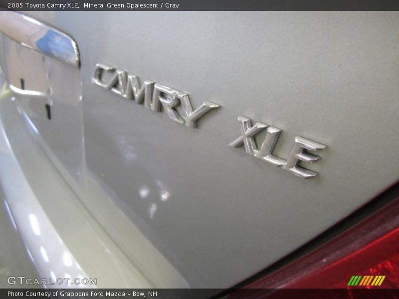 Mineral Green Opalescent / Gray 2005 Toyota Camry XLE