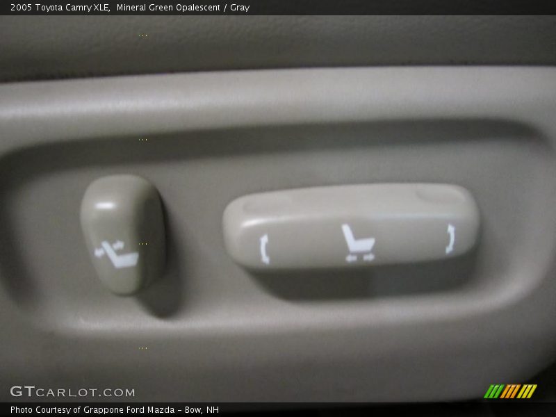 Mineral Green Opalescent / Gray 2005 Toyota Camry XLE
