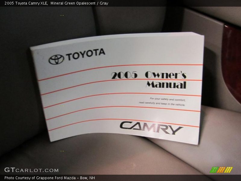 Mineral Green Opalescent / Gray 2005 Toyota Camry XLE