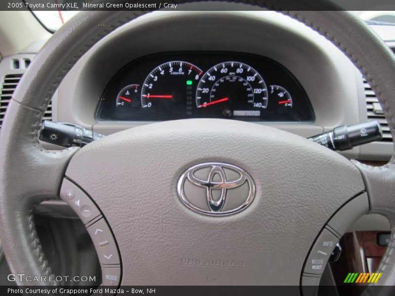 Mineral Green Opalescent / Gray 2005 Toyota Camry XLE