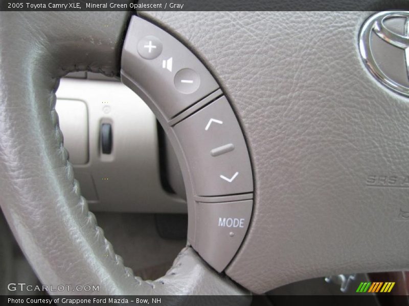 Mineral Green Opalescent / Gray 2005 Toyota Camry XLE
