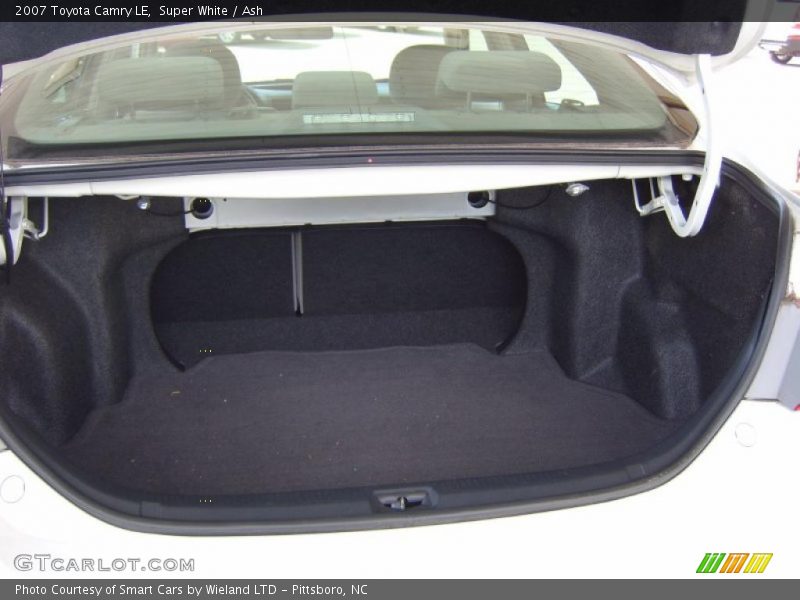 Super White / Ash 2007 Toyota Camry LE