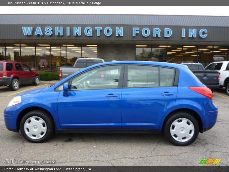 Blue Metallic / Beige 2009 Nissan Versa 1.8 S Hatchback