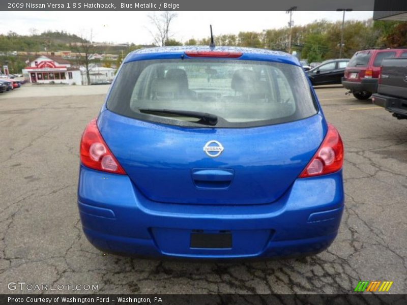Blue Metallic / Beige 2009 Nissan Versa 1.8 S Hatchback