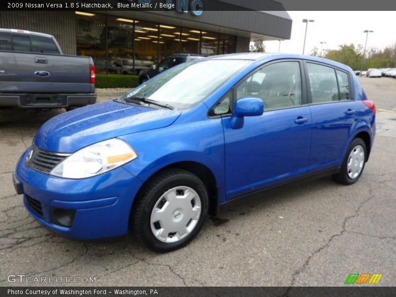Blue Metallic / Beige 2009 Nissan Versa 1.8 S Hatchback