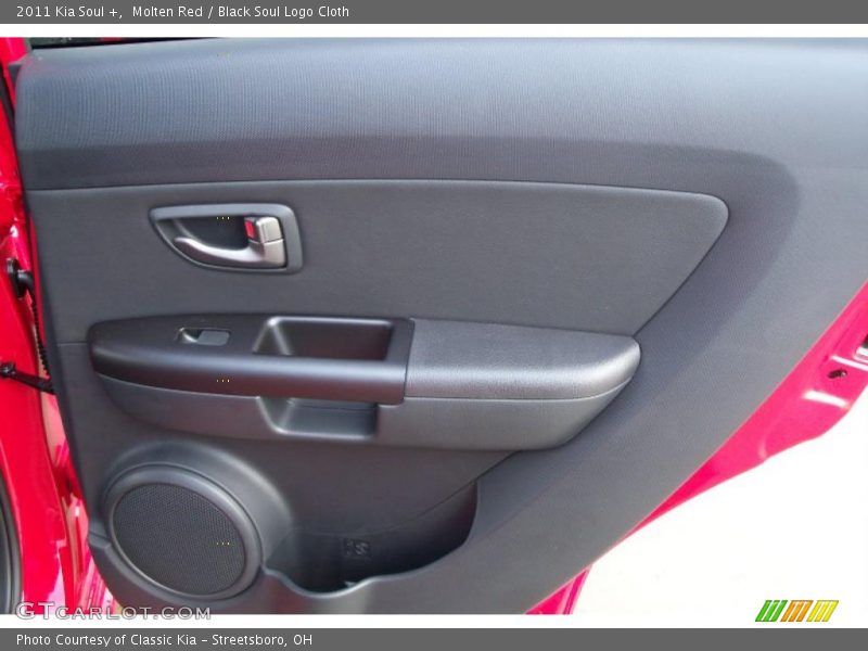 Molten Red / Black Soul Logo Cloth 2011 Kia Soul +