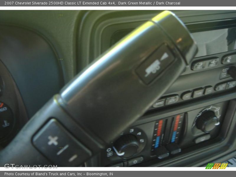 Dark Green Metallic / Dark Charcoal 2007 Chevrolet Silverado 2500HD Classic LT Extended Cab 4x4