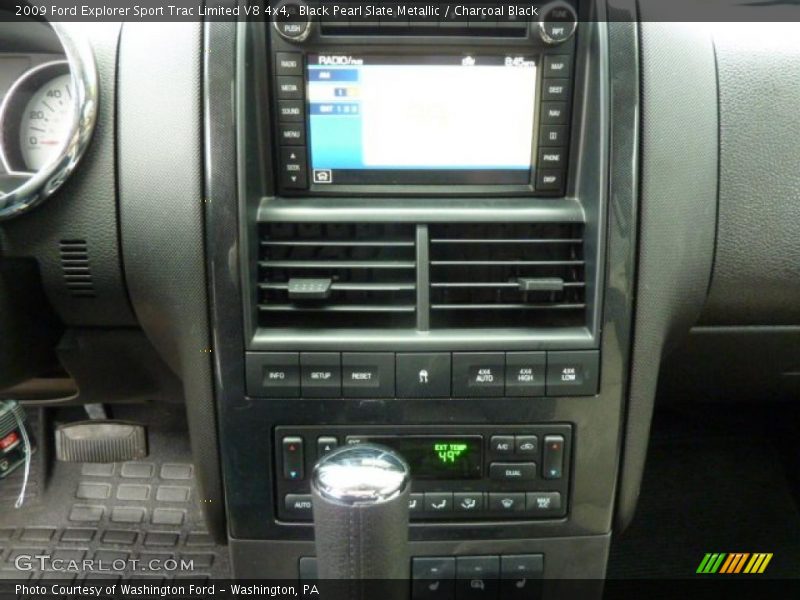 Controls of 2009 Explorer Sport Trac Limited V8 4x4