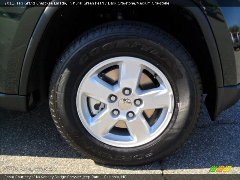 Natural Green Pearl / Dark Graystone/Medium Graystone 2011 Jeep Grand Cherokee Laredo