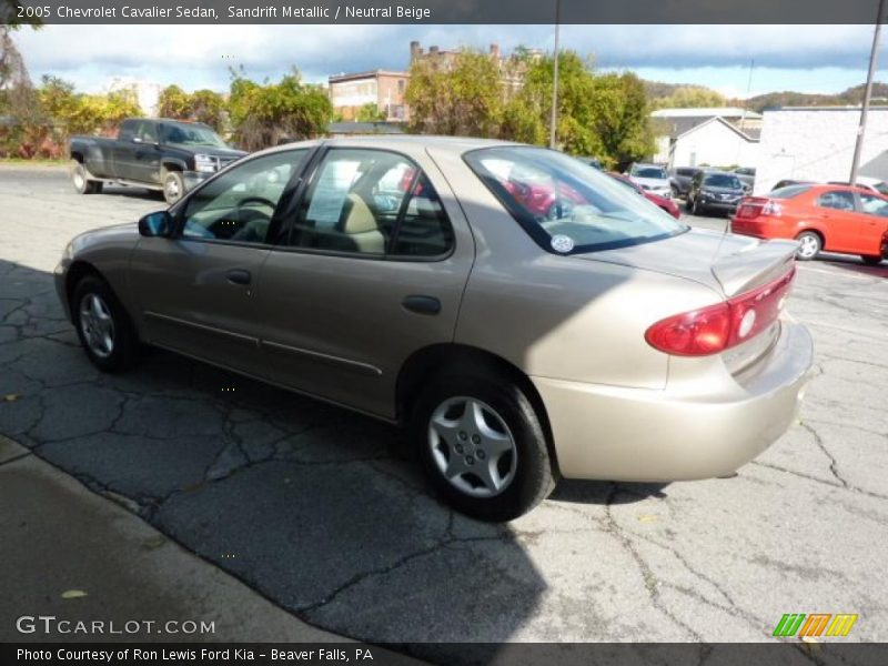 Sandrift Metallic / Neutral Beige 2005 Chevrolet Cavalier Sedan