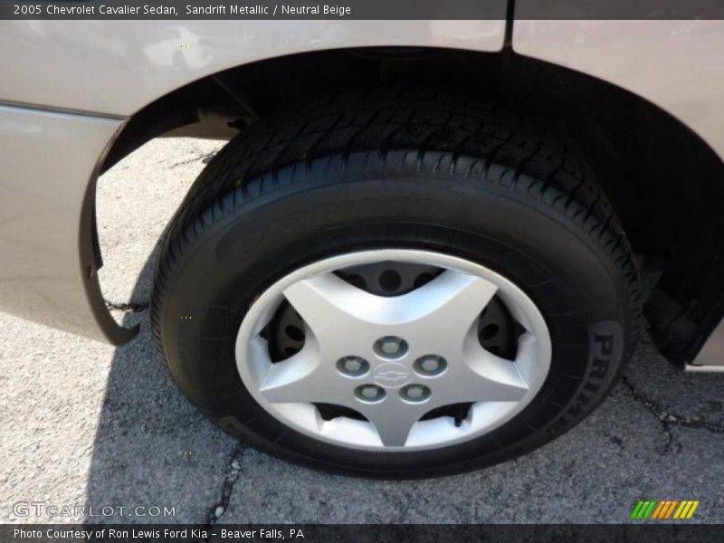 Sandrift Metallic / Neutral Beige 2005 Chevrolet Cavalier Sedan