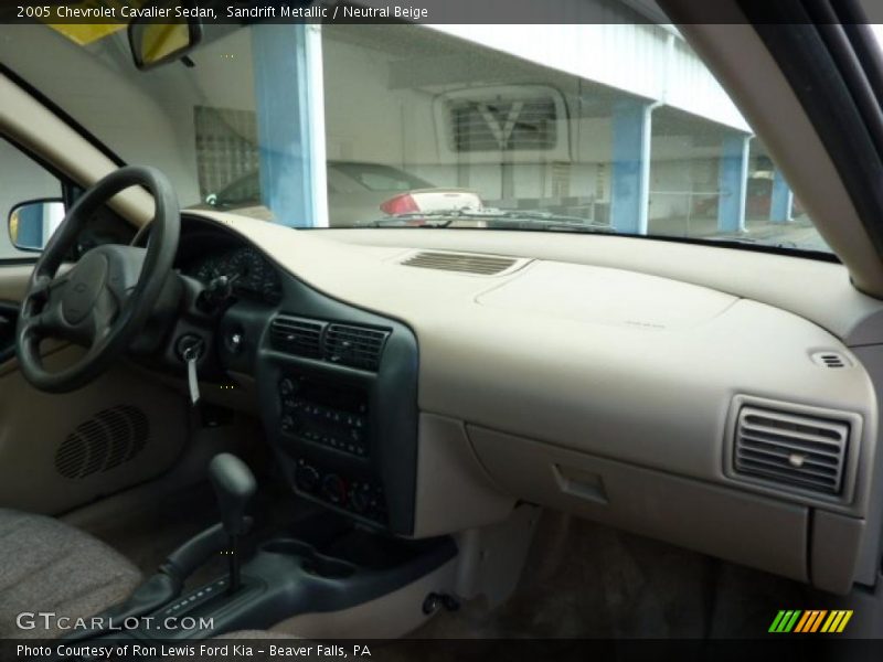 Sandrift Metallic / Neutral Beige 2005 Chevrolet Cavalier Sedan