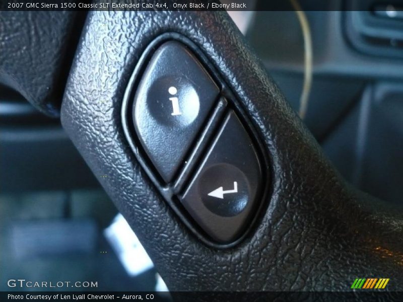 Controls of 2007 Sierra 1500 Classic SLT Extended Cab 4x4