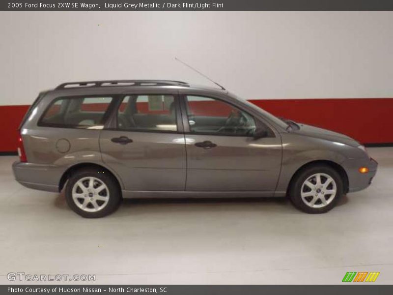 Liquid Grey Metallic / Dark Flint/Light Flint 2005 Ford Focus ZXW SE Wagon