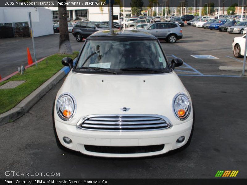Pepper White / Black/Grey 2009 Mini Cooper Hardtop