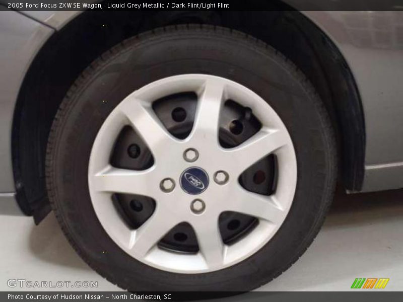  2005 Focus ZXW SE Wagon Wheel
