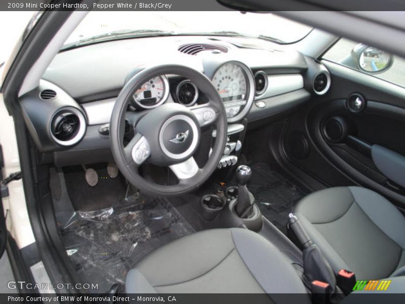 2009 Cooper Hardtop Black/Grey Interior