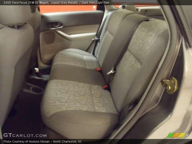 Liquid Grey Metallic / Dark Flint/Light Flint 2005 Ford Focus ZXW SE Wagon