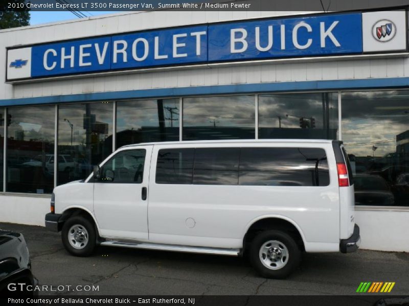 Summit White / Medium Pewter 2010 Chevrolet Express LT 3500 Passenger Van