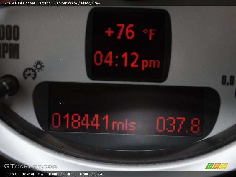 Pepper White / Black/Grey 2009 Mini Cooper Hardtop