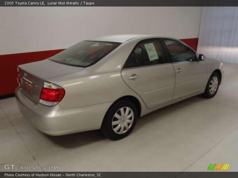 Lunar Mist Metallic / Taupe 2005 Toyota Camry LE
