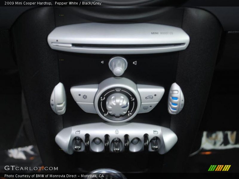 Pepper White / Black/Grey 2009 Mini Cooper Hardtop