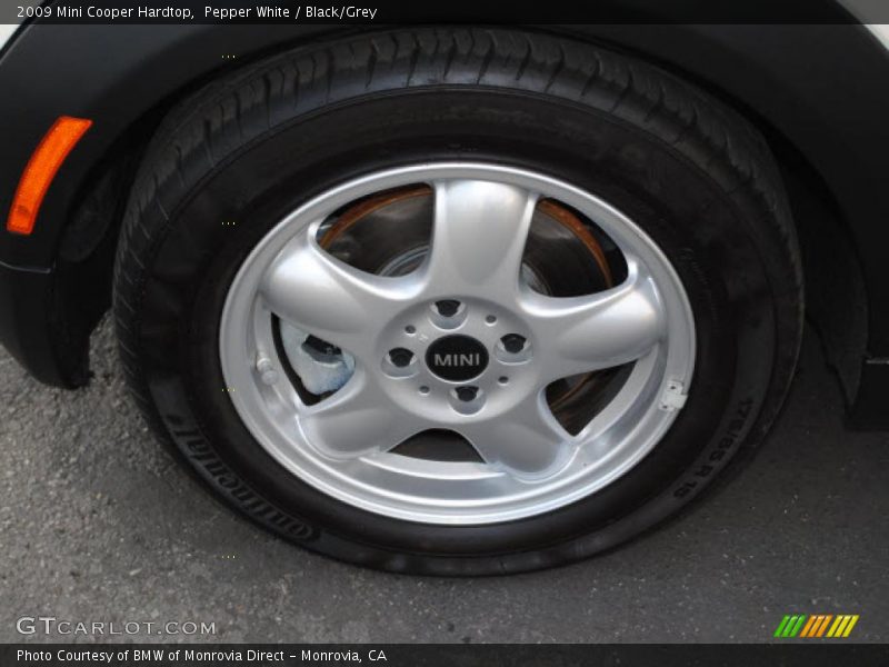 Pepper White / Black/Grey 2009 Mini Cooper Hardtop