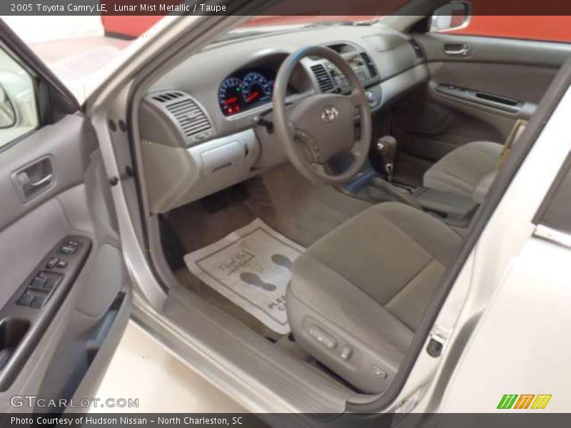 Lunar Mist Metallic / Taupe 2005 Toyota Camry LE