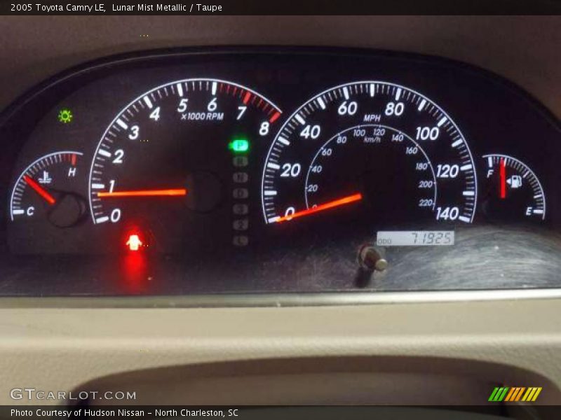 Lunar Mist Metallic / Taupe 2005 Toyota Camry LE