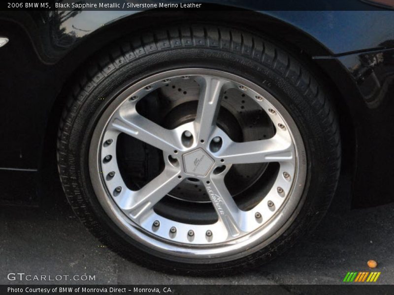 Custom Wheels of 2006 M5 