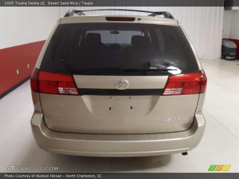 Desert Sand Mica / Taupe 2005 Toyota Sienna LE
