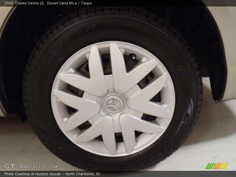 Desert Sand Mica / Taupe 2005 Toyota Sienna LE