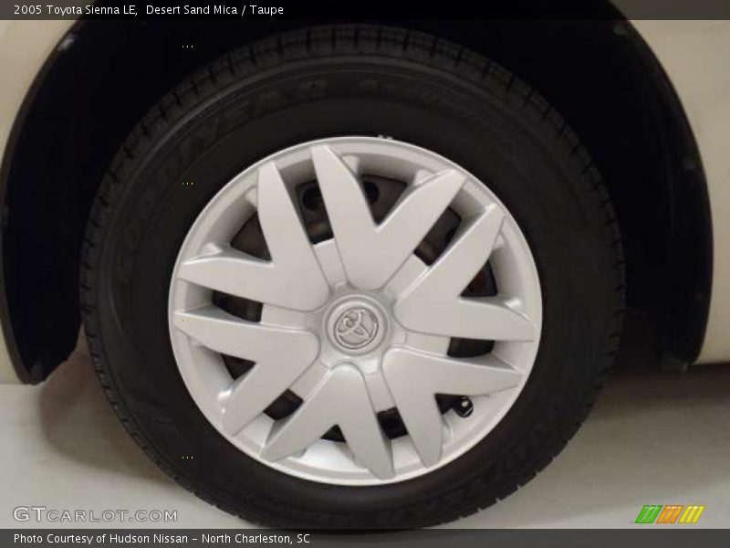 Desert Sand Mica / Taupe 2005 Toyota Sienna LE