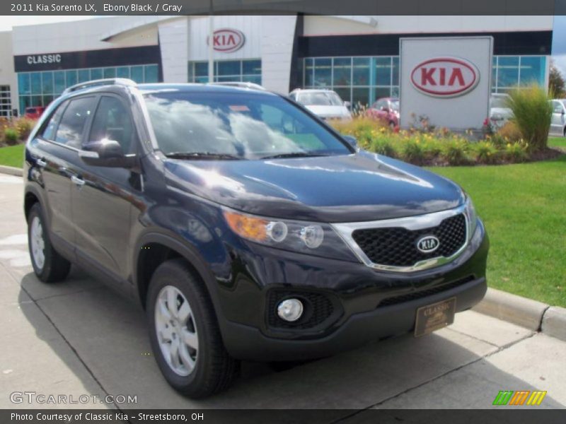 Ebony Black / Gray 2011 Kia Sorento LX