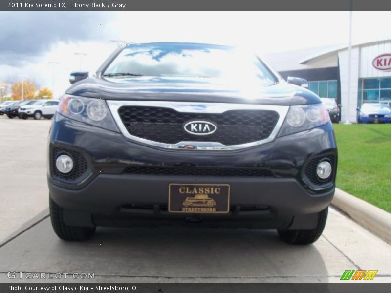 Ebony Black / Gray 2011 Kia Sorento LX