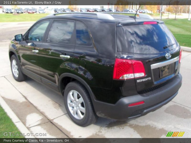 Ebony Black / Gray 2011 Kia Sorento LX