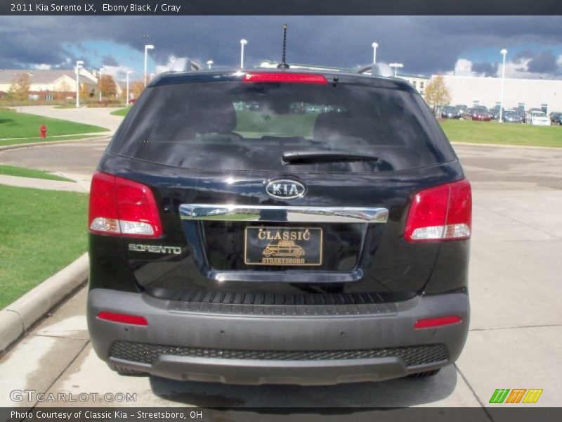 Ebony Black / Gray 2011 Kia Sorento LX