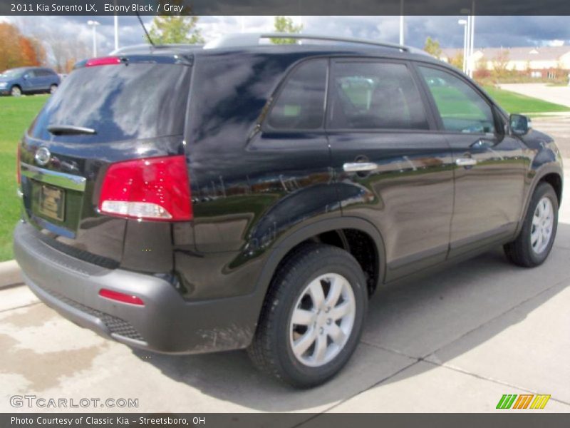 Ebony Black / Gray 2011 Kia Sorento LX