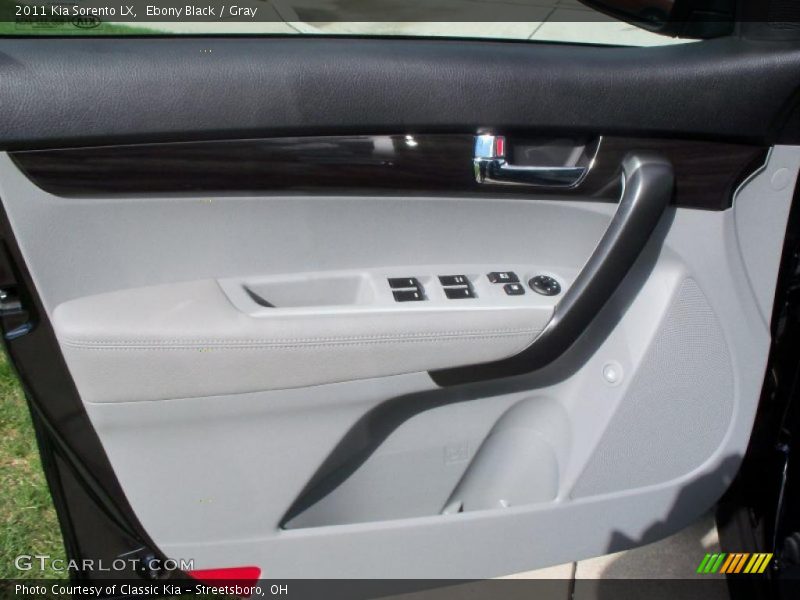 Ebony Black / Gray 2011 Kia Sorento LX