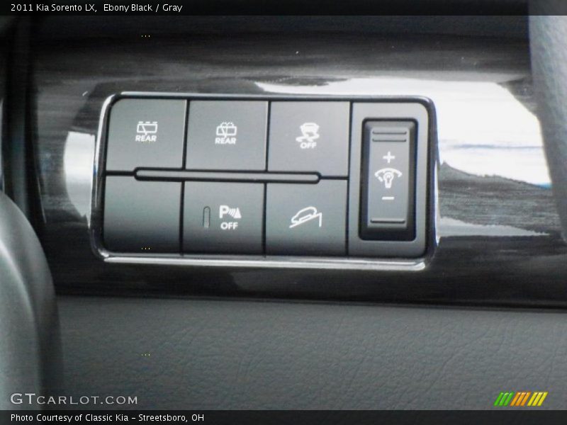Ebony Black / Gray 2011 Kia Sorento LX