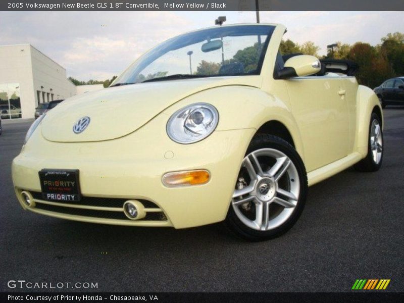 Front 3/4 View of 2005 New Beetle GLS 1.8T Convertible