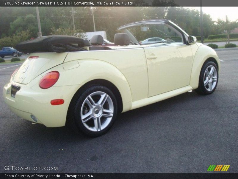Mellow Yellow / Black 2005 Volkswagen New Beetle GLS 1.8T Convertible