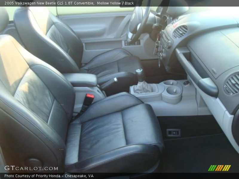 Mellow Yellow / Black 2005 Volkswagen New Beetle GLS 1.8T Convertible